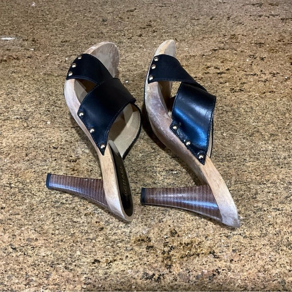 Michael Kors Black Leather Criss Cross Open Toed Mule with Wooden Sole Sz 8.5M - Picture 5 of 6